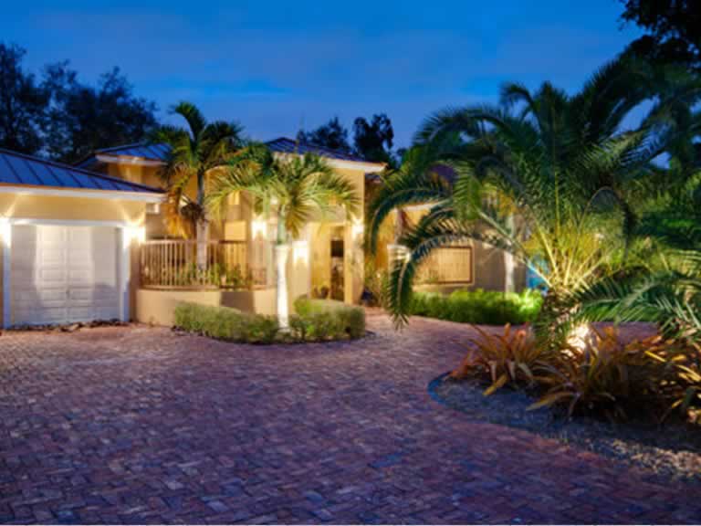 Lawn Landscape and Design Maintenance South Florida